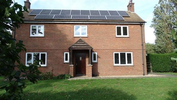 4 bedroom house to rent - Photo 1