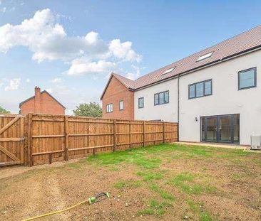 Hmo Eighth Avenue De, Aylesbury, HP21 - Photo 1