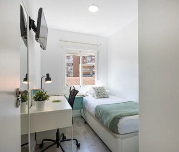 Calle de Ofelia Nieto, Madrid, Community of Madrid 28039 - Photo 3