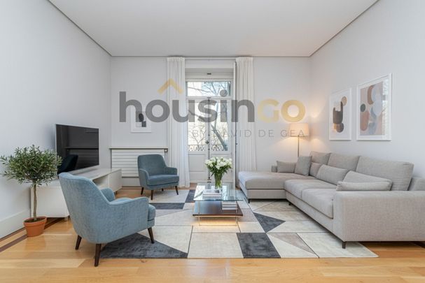 Flat for rent in Madrid (Distrito Salamanca) - Photo 1