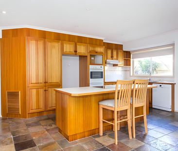 9 KILCUNDA DRIVE, ROWVILLE, VIC, 3178 - Photo 1