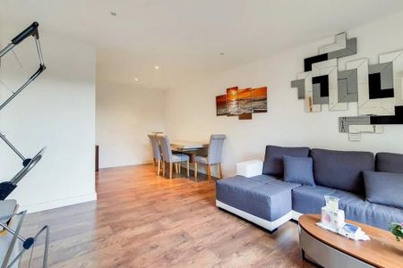 2 bedroom apartment to rent - Photo 2