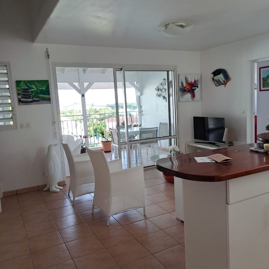 Location Appartement 3 pièces 64m² LE GOSIER 97190 - Photo 1