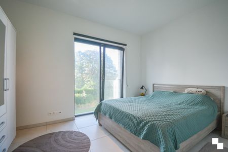 Energiezuinig 2-slaapkamer appartement met garage - centrum Rumbeke - foto 5