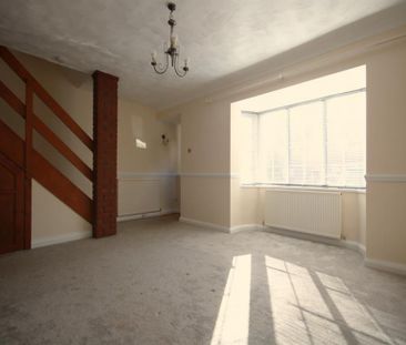 3 Bedroom Semi Detached To Let - Photo 3