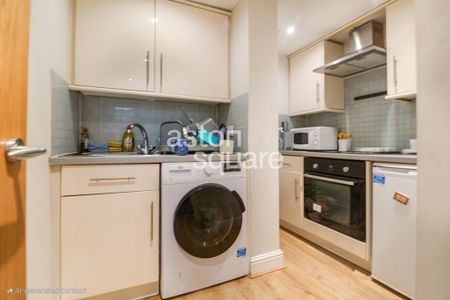 Studio to rent - Photo 2