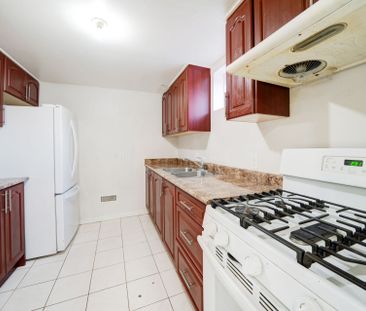 For Lease - 5 Claresholme Drive, Toronto, Ontario - Photo 6