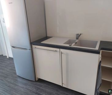 Nette 3 Zimmer Altbauwohnung mit Balkon in der Mandellstraße! - Photo 1