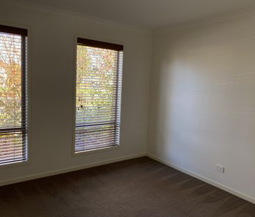 7 Edinburgh Court, SHEPPARTON VIC 3630 - Photo 1