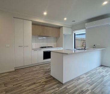 Modern Comfort and Family-Friendly Living in the Heart of Fraser Rise - Photo 3
