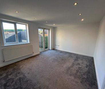 3 bedroom townhouse to rent - Photo 1