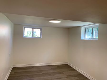 For Lease - 5 Compton Drive Unit# Bsmt, Toronto, Ontario - Photo 3