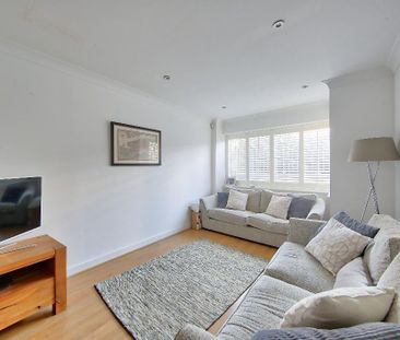 4 bedroom detached house to rent - Photo 2