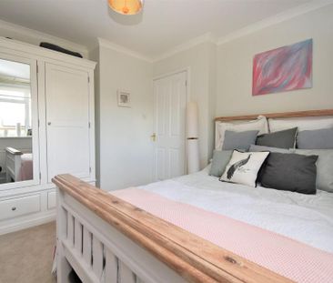 3 bedroom semi-detached house to rent - Photo 6