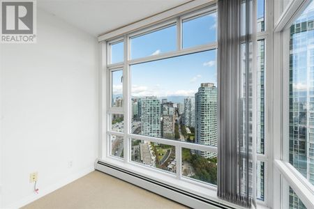 3105 198 AQUARIUS MEWS, Vancouver, British Columbia - Photo 2