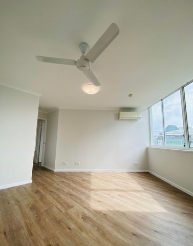 2 BED + 2 BATH with CITY and River views Level 9 - Photo 3