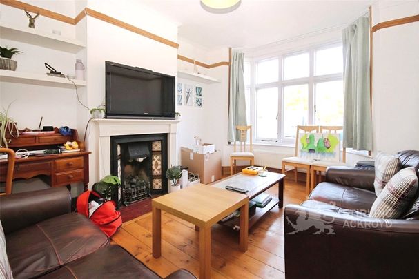 Aldershot Road, Guildford, Surrey, GU2 8AE - Photo 1