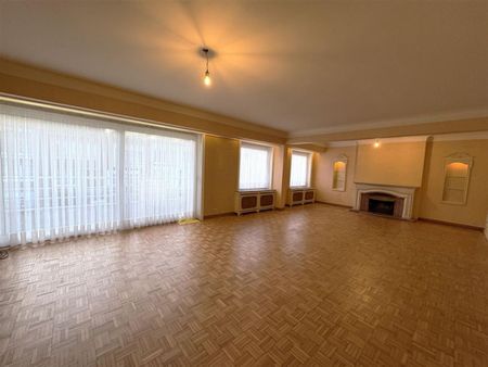 Appartement te huur in Kortrijk - Photo 2