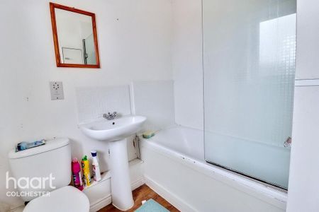 2 bedroom coach house to rent - Photo 5