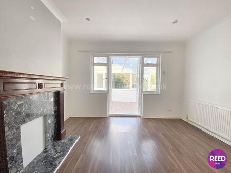 3 bedroom semi-detached bungalow to rent - Photo 2