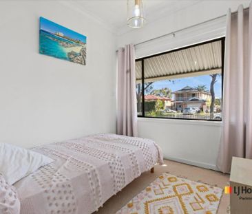Charming 3-Bedroom Home in Quiet Padstow Location - Photo 3