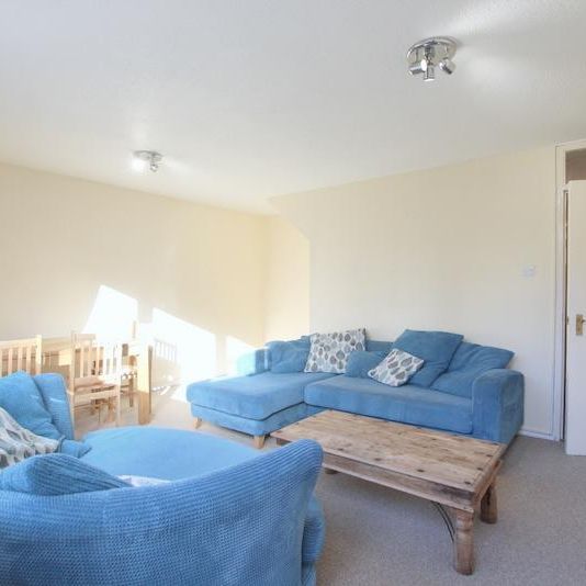 3 bedroom flat to rent - Photo 1
