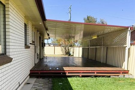 Charming Family Home in Bundaberg East - Photo 2