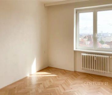 Pronájem bytu 2+1 Praha Michle - Fotografie 1