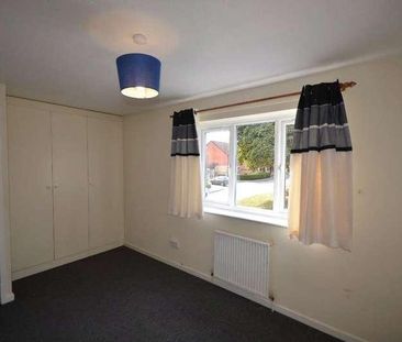 Pettingrew Close, Walnut Tree, Milton Keynes, Buckinghamshire, MK7 - Photo 4