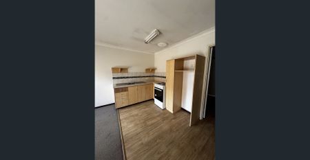 Neat and tidy unit - Photo 4