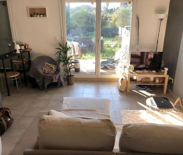 Location Appartement 1 pièce 26m² BRON 69500 - Photo 2