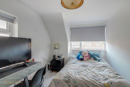 2 bed detached bungalow to rent in Lustrells Vale, Saltdean, BN2 - Photo 4