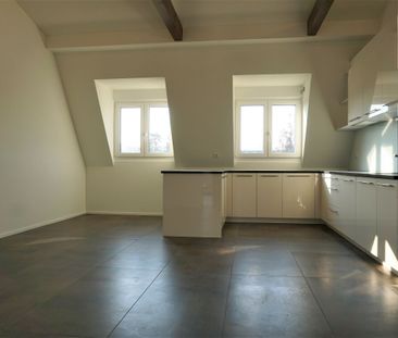 moderne und grosszügige Dachwohnung - Photo 5