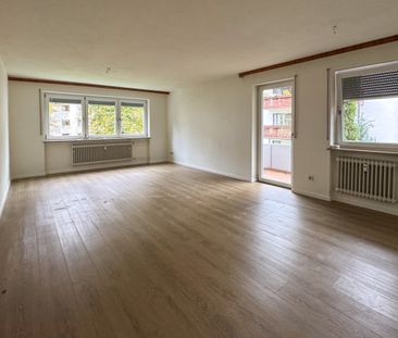 Bereits bezugsfrei – frisch renovierte 3-Zi-Wohnung mit zwei Balkon... - Photo 3