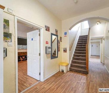 Barnett Wood Lane, Ashtead, Surrey, KT21 - Photo 4