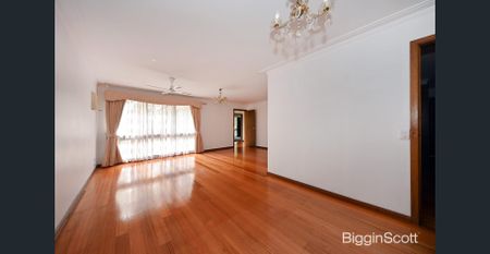 Tranquil Court Location for this 3 Bedroom Residence - Photo 4