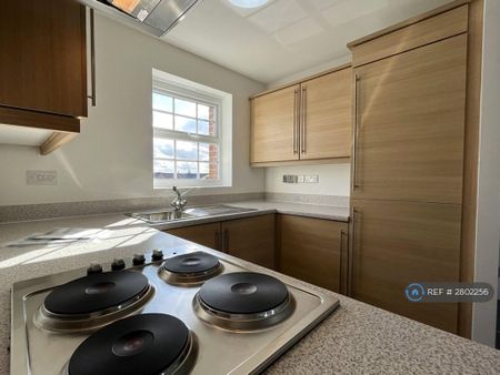 1 bedroom flat to rent - Photo 4