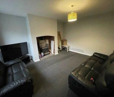 9 bedroom private hall to rent - Photo 2