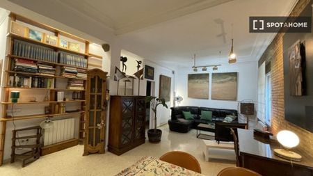 2 room luxury Apartment for rent in Valencia, Spain - Photo 3