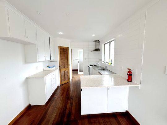 Comfortable 3-Bedroom Home in Quiet Henderson Street - Photo 1