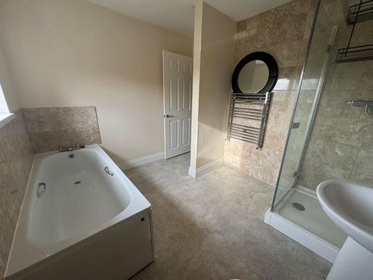 3 bedroom semi-detached house to rent - Photo 1