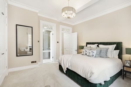 Grosvenor Square, W1K, London - Photo 2