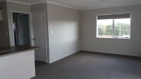 ELENA PLACE, WELCOME BAY (2bed) - Photo 2