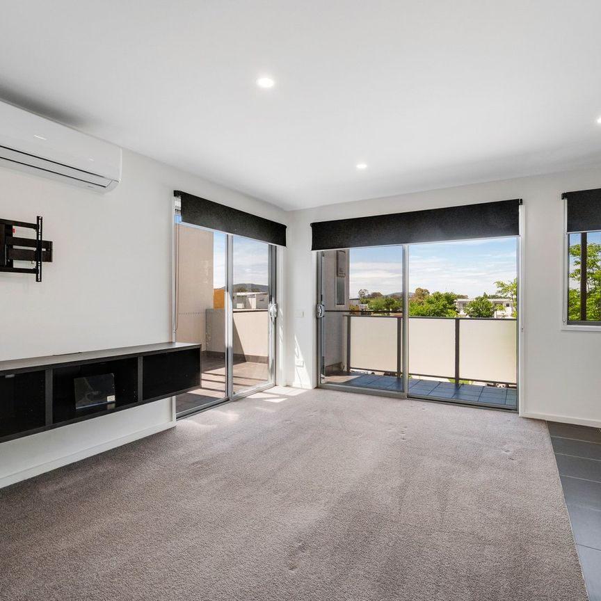 3/6 Sapling Street, Harrison ACT 2914 - Townhouse For Rent | Domain - Photo 1