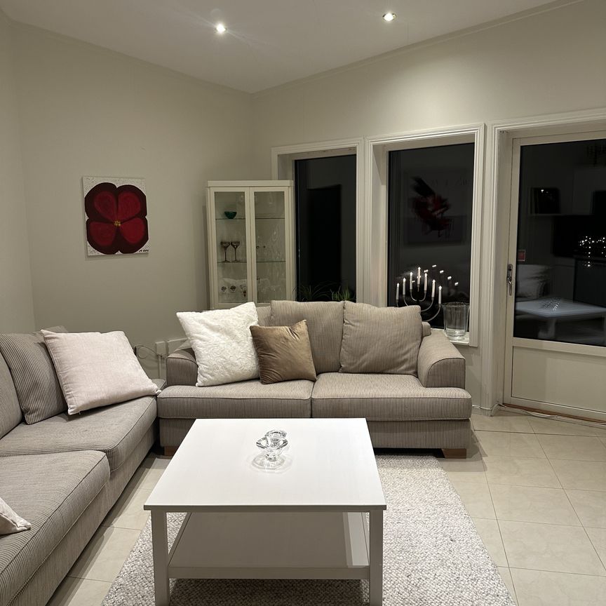 Lyckhemsvägen, Hovås - Foto 1