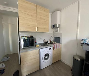 Location Appartement 1 pièce 15m² LYON 7ème - Photo 2