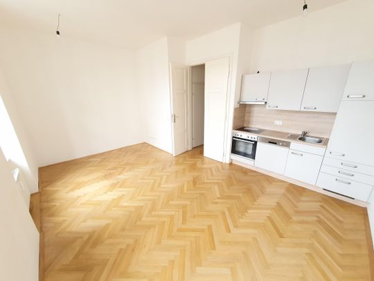 Geförderte Altbauwohnung mit Balkon - Photo 1