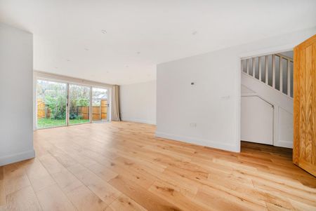 3 bedroom terraced house to rent - Photo 2