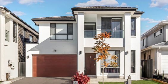 Luxury Family Home with Solar & EV Charger - Photo 3