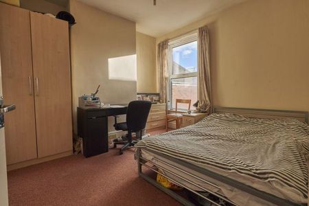 Mixed use to rent - Photo 3